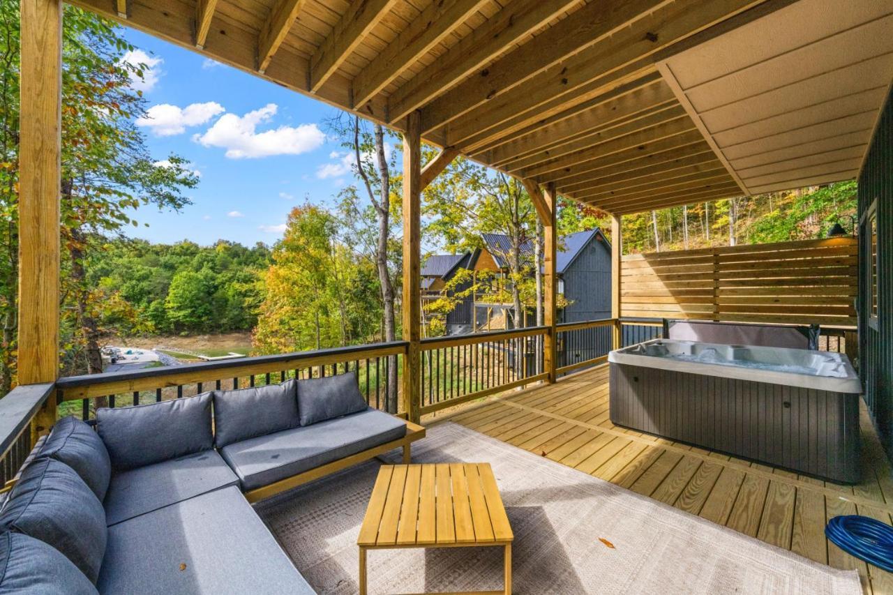 דנדרידג' Cozy Cove Retreat W Lake View Hot Tub Firepit מראה חיצוני תמונה