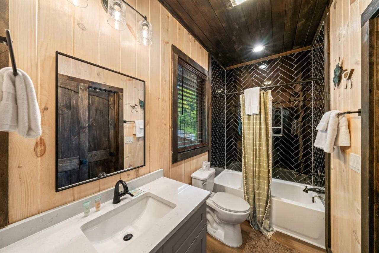 דנדרידג' Cozy Cove Retreat W Lake View Hot Tub Firepit מראה חיצוני תמונה