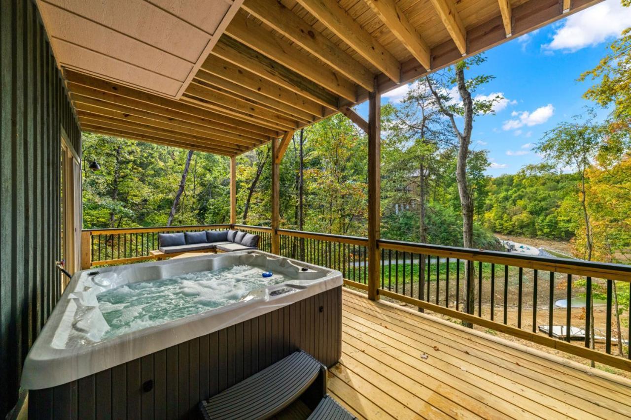 דנדרידג' Cozy Cove Retreat W Lake View Hot Tub Firepit מראה חיצוני תמונה