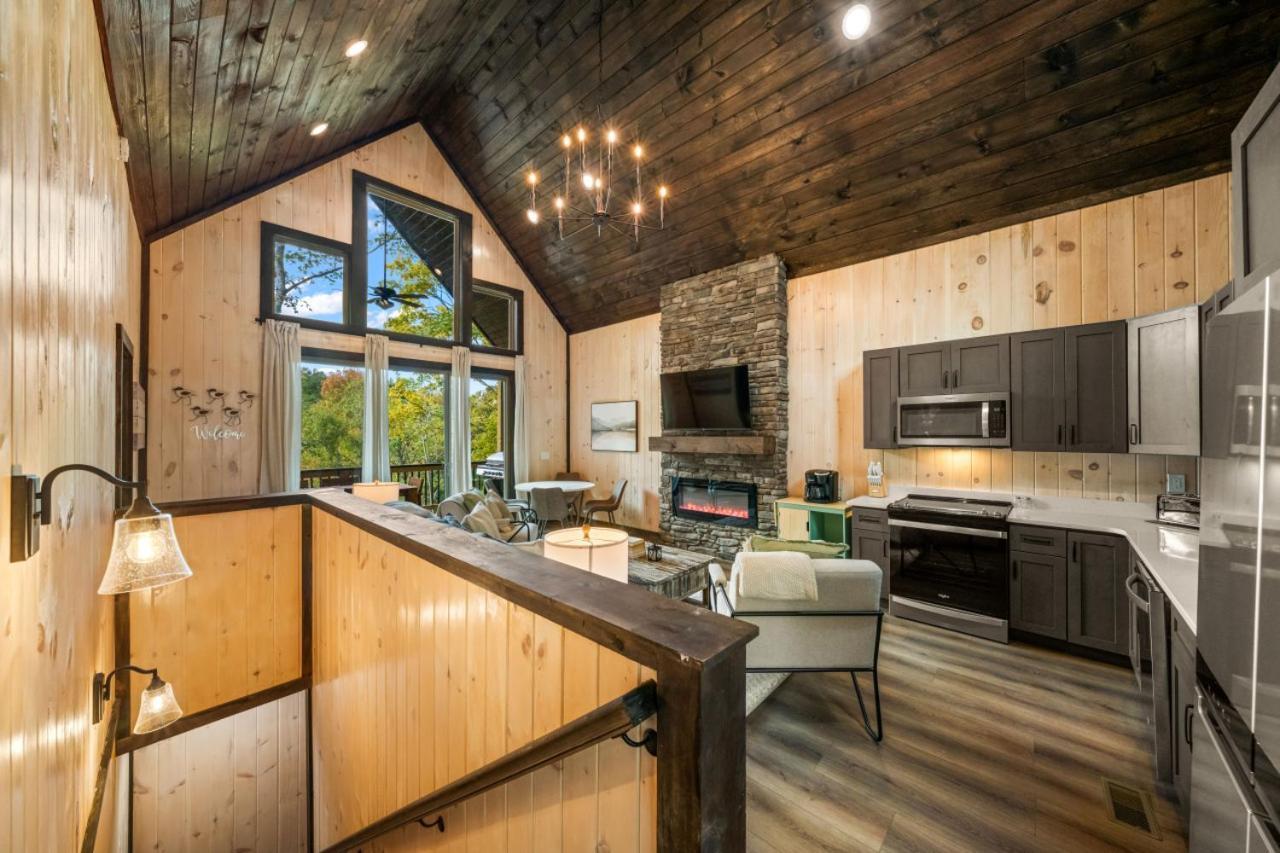דנדרידג' Cozy Cove Retreat W Lake View Hot Tub Firepit מראה חיצוני תמונה