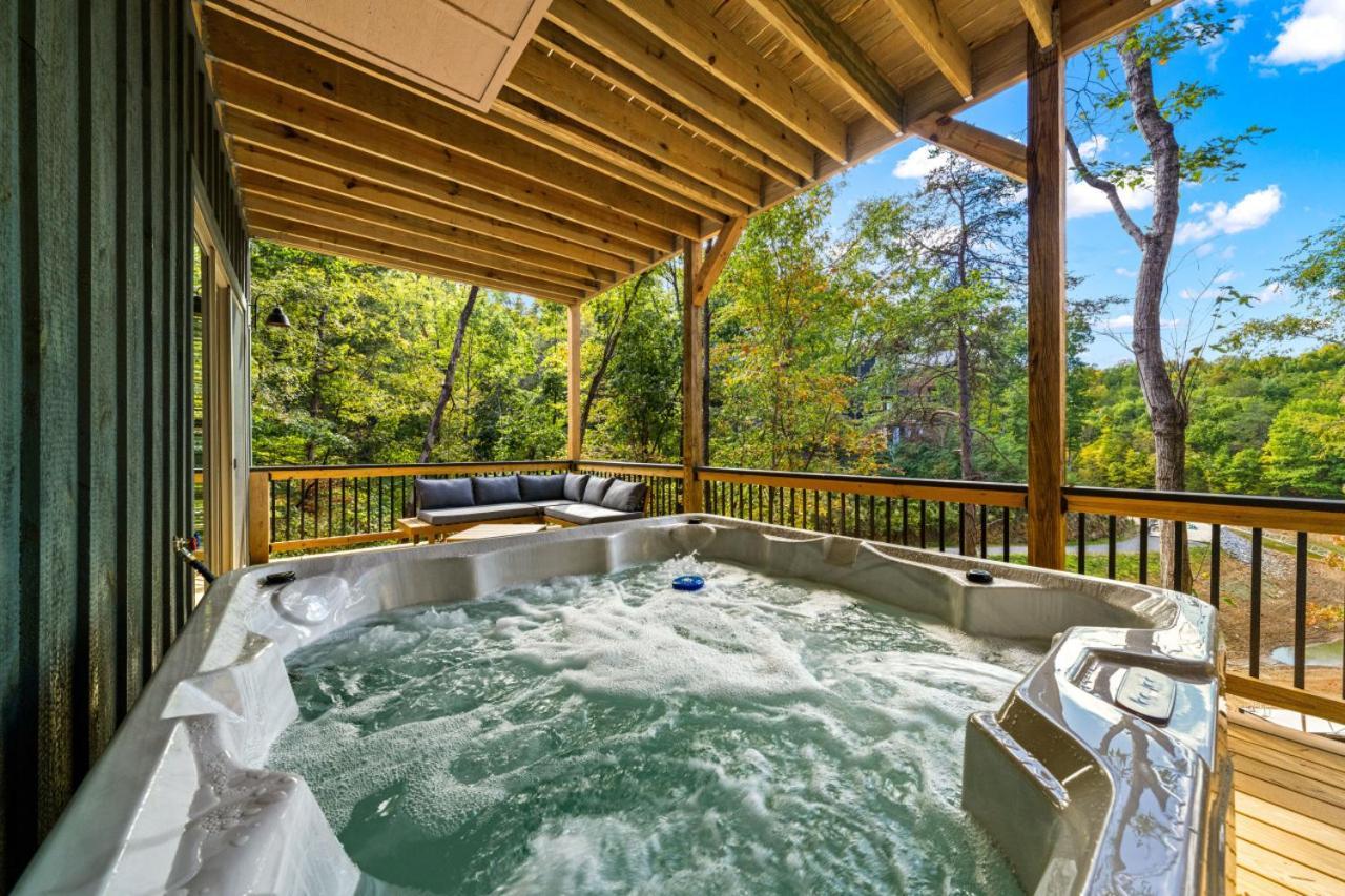 דנדרידג' Cozy Cove Retreat W Lake View Hot Tub Firepit מראה חיצוני תמונה