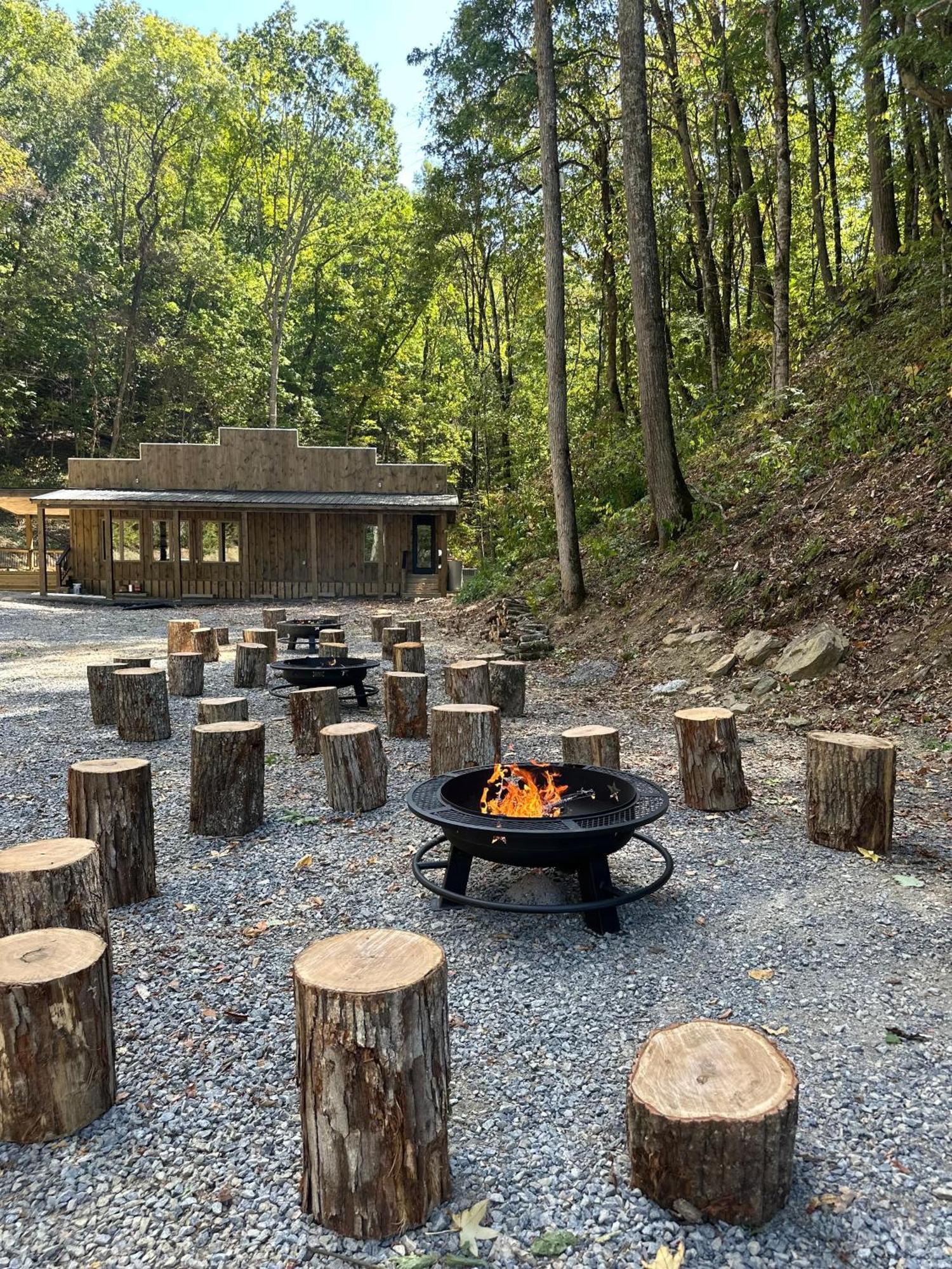 דנדרידג' Cozy Cove Retreat W Lake View Hot Tub Firepit מראה חיצוני תמונה